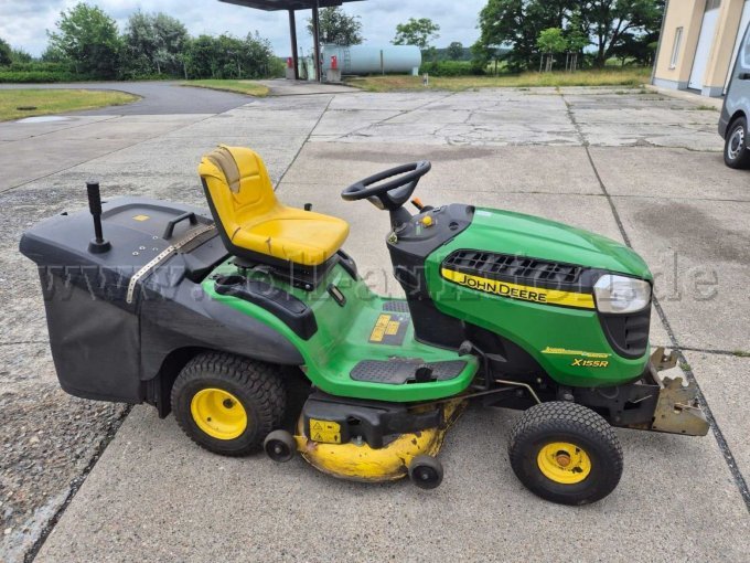 1 John Deere X155R Rasentraktor mit Mähwerk inklusive Zubehör – foto 2 – kavel bij Zoll-Auktion, Herzberg