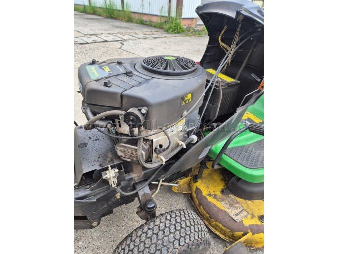1 John Deere X155R Rasentraktor mit Mähwerk inklusive Zubehör – foto 4 – kavel bij Zoll-Auktion, Herzberg