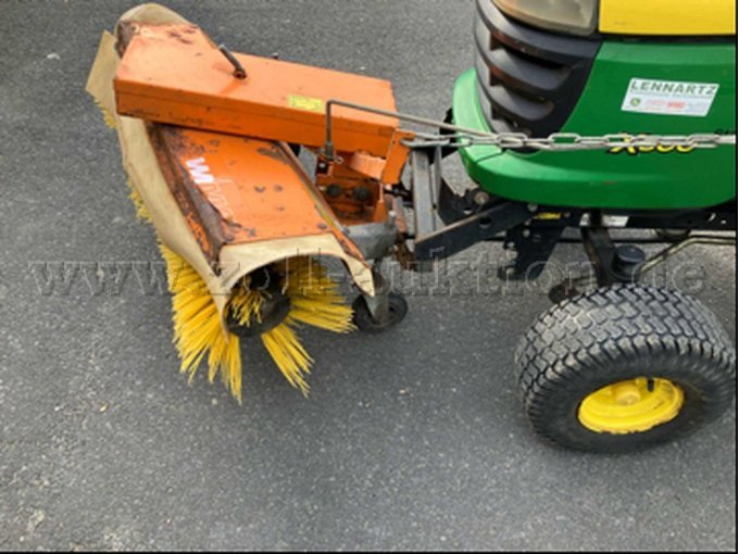 JD Frondetail mit Kehrbürstensystem