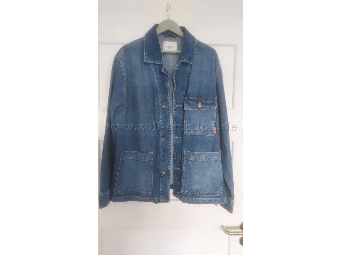 Gesamtansicht Jacke von vorne Gesamtansicht Jacke von vorne