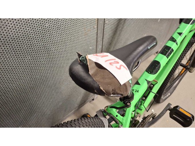 1 MTB voor jongeren, Scott Voltage JP24, felgroen, 21 versnellingen, 24”, RH27 – foto 10 – kavel bij Zoll-Auktion, Frankfurt am Main