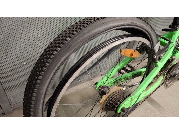 1 MTB voor jongeren, Scott Voltage JP24, felgroen, 21 versnellingen, 24”, RH27 – foto 8 – kavel bij Zoll-Auktion, Frankfurt am Main