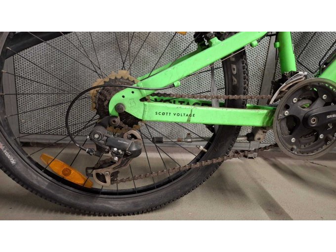 1 MTB voor jongeren, Scott Voltage JP24, felgroen, 21 versnellingen, 24”, RH27 – foto 6 – kavel bij Zoll-Auktion, Frankfurt am Main