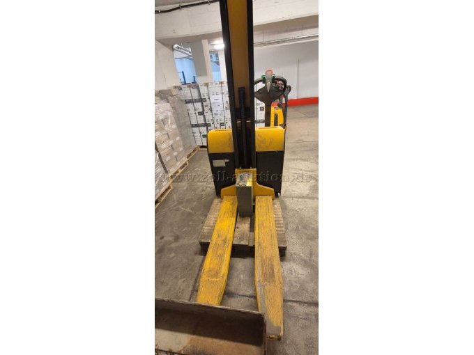 Ansicht des Hubwagens von der Gabelseite