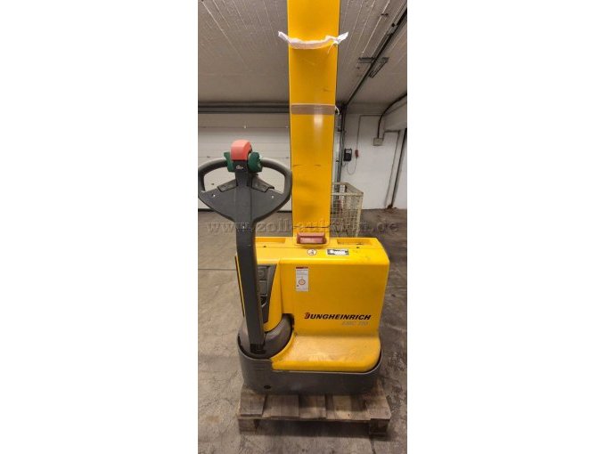 Ansicht des Hubwagens von der Bedienseite