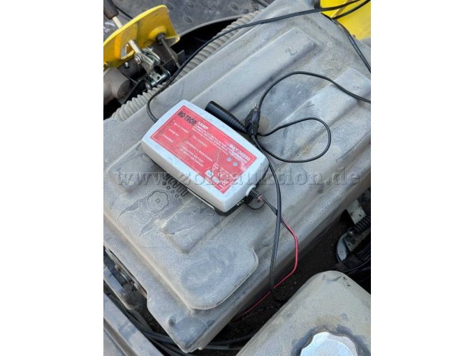 Ladegerät für die Batterie