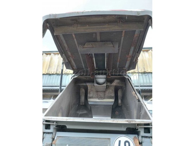 Kippbehälter mit Deckel