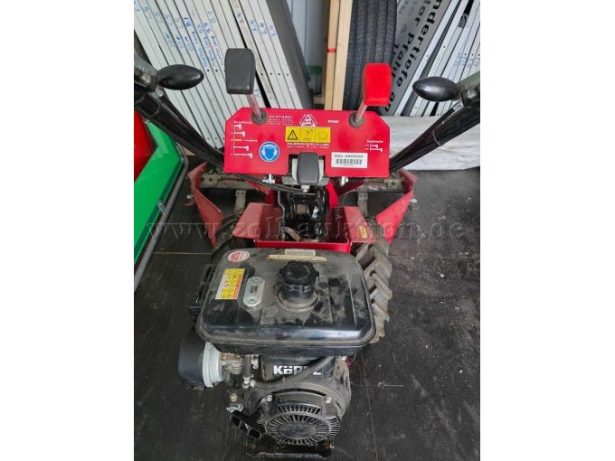 Ansicht auf Bedienelemente und Motor