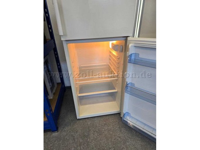 Kühlgefrierkombination "Gorenje RF 3188 W" Anischt Innenraum in Betrieb