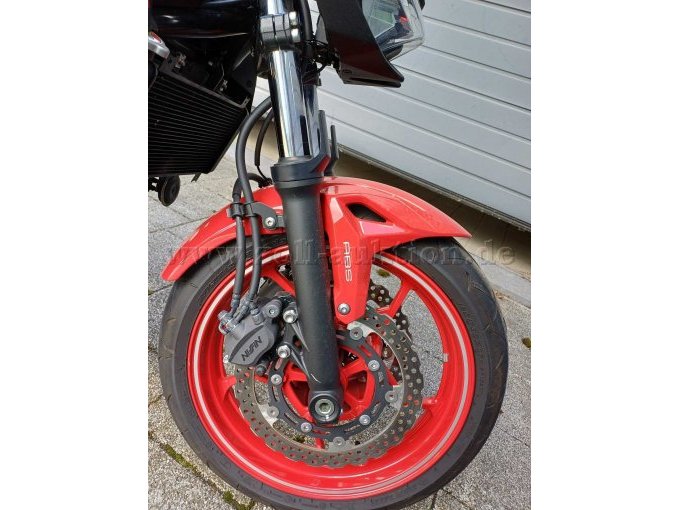 Kawasaki Z650 - Vorderrad rechte Seite