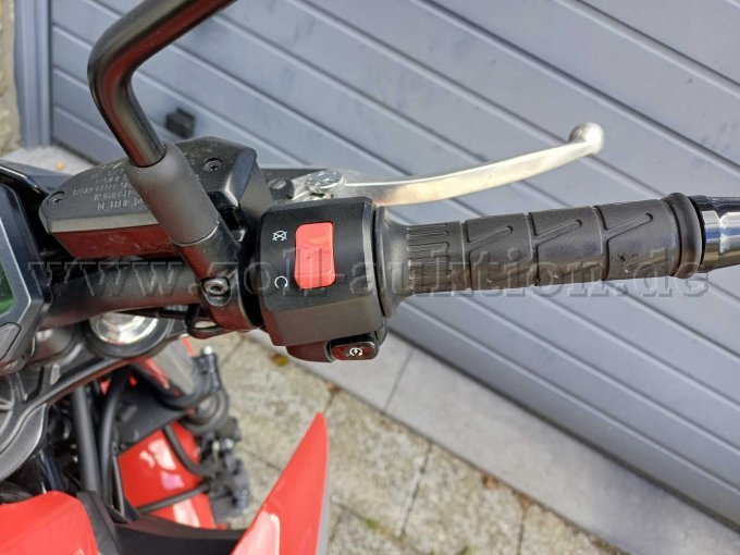 Kawasaki Z650 - rechter Griff und Hebel