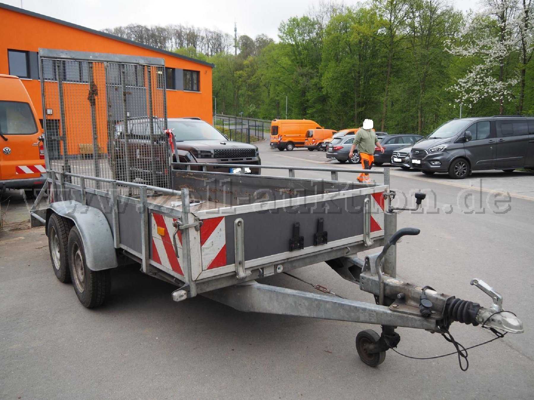 Übersichtsbild vorne links