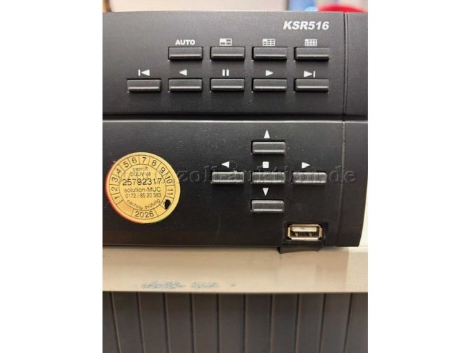 Blick auf Bedienelemente und USB Anschluss