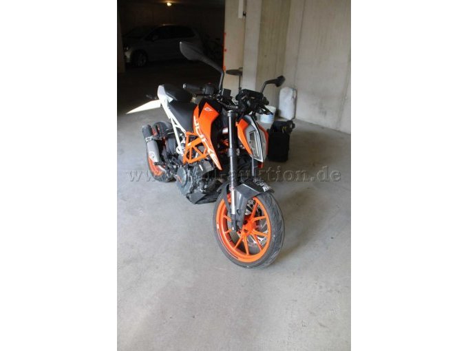 Diagonale vorne rechts