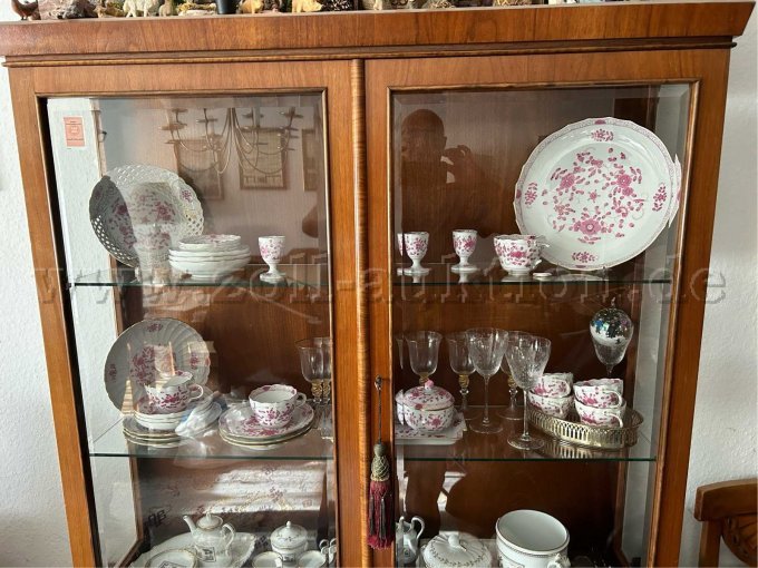 Kaffeeservice in Vitrine 2