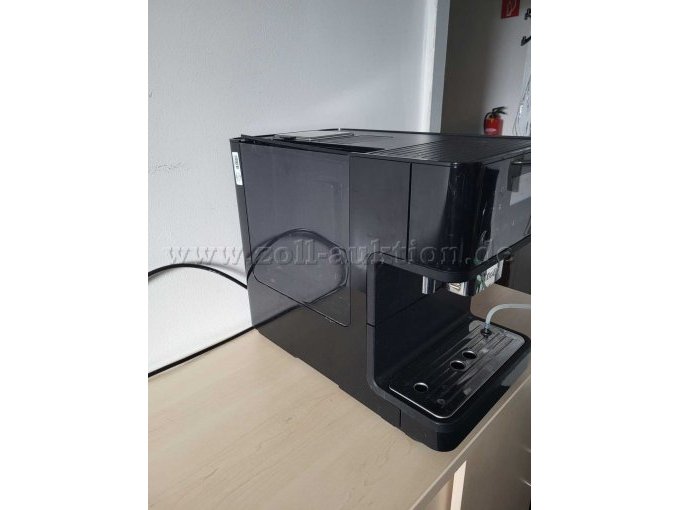 1 volautomatische koffiemachine van Miele, model CM6350 / type 501, tweedehands – foto 3 – kavel bij Zoll-Auktion, Berlin