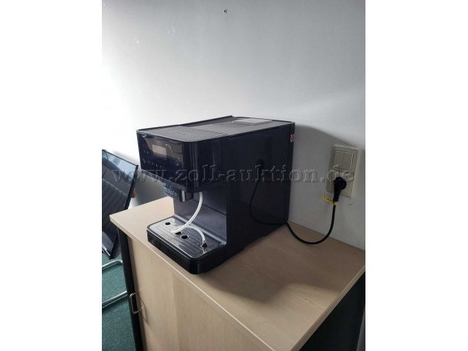 1 volautomatische koffiemachine van Miele, model CM6350 / type 501, tweedehands – foto 2 – kavel bij Zoll-Auktion, Berlin