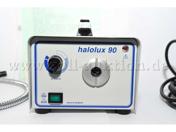 Kaltlichtprojektor
Vorderseite