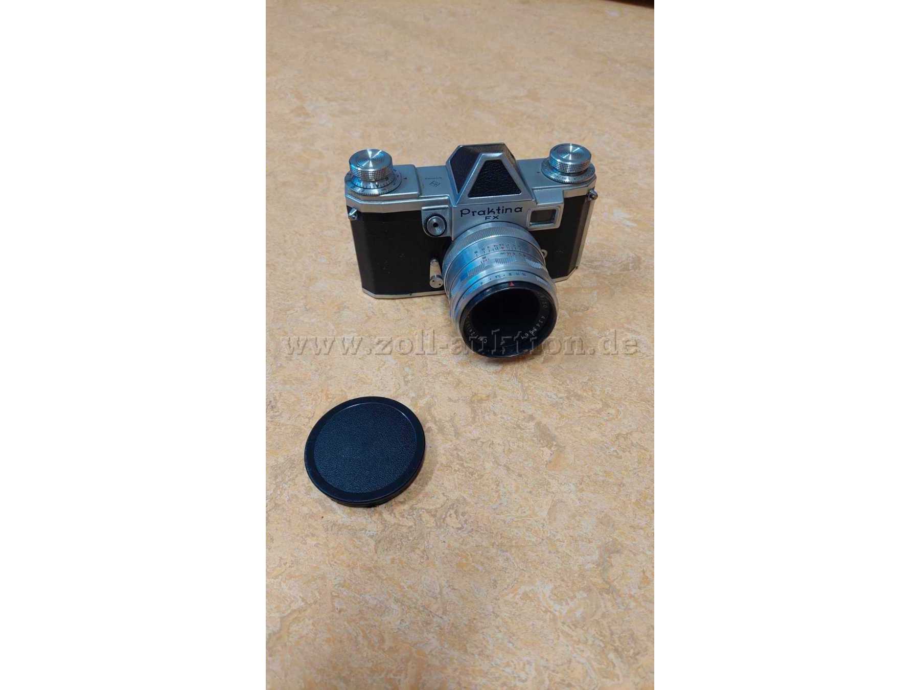 Vorderansicht - Schutzkappe des Tessars entfernt