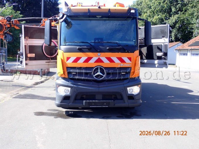 1 Kanalreiniger / Aufbereiter DAIMLER (D) Mercedes Benz, 963-0-C / Antos WDB 96302 – foto 3 – kavel bij Zoll-Auktion, Elmshorn