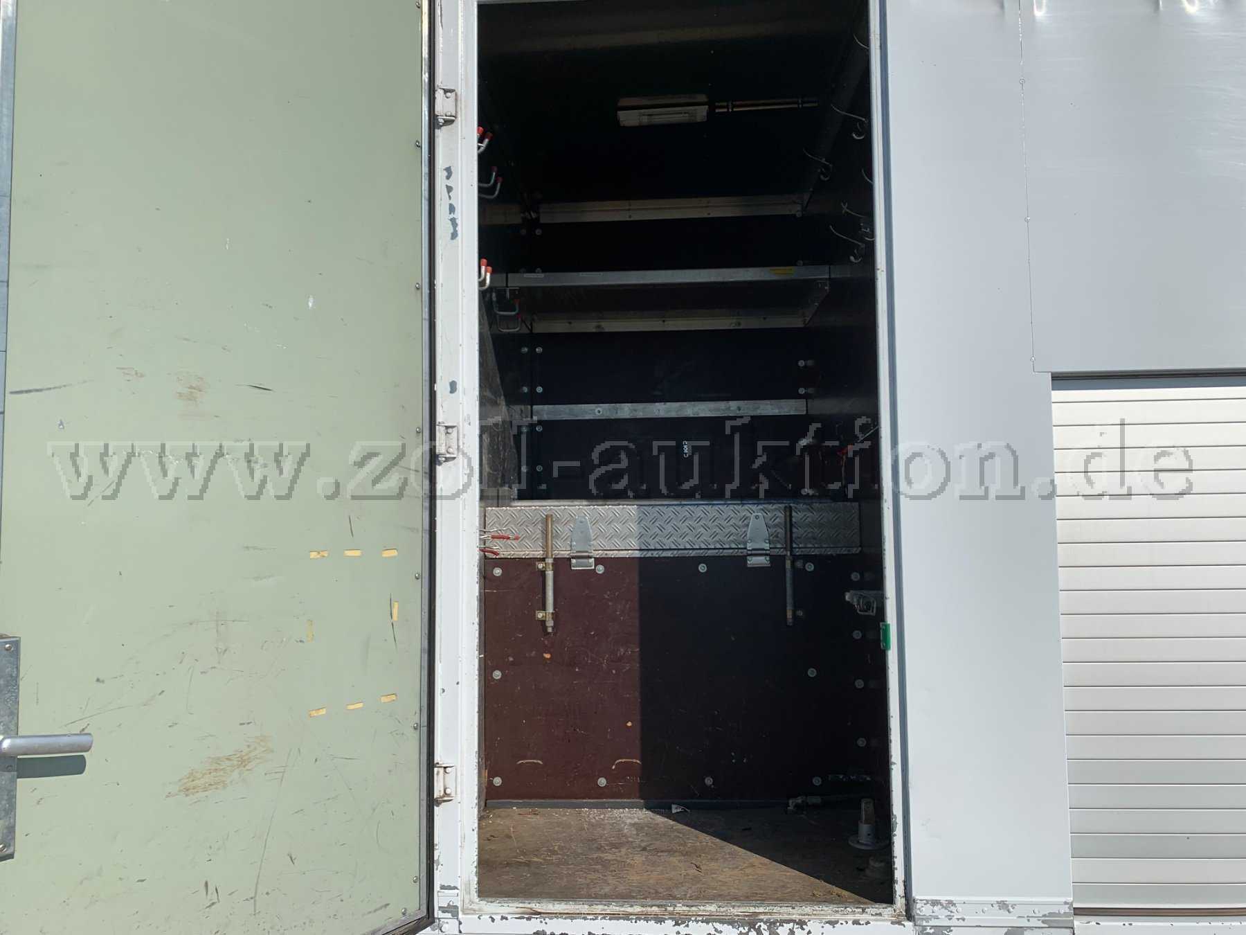 Stauraum links vorne