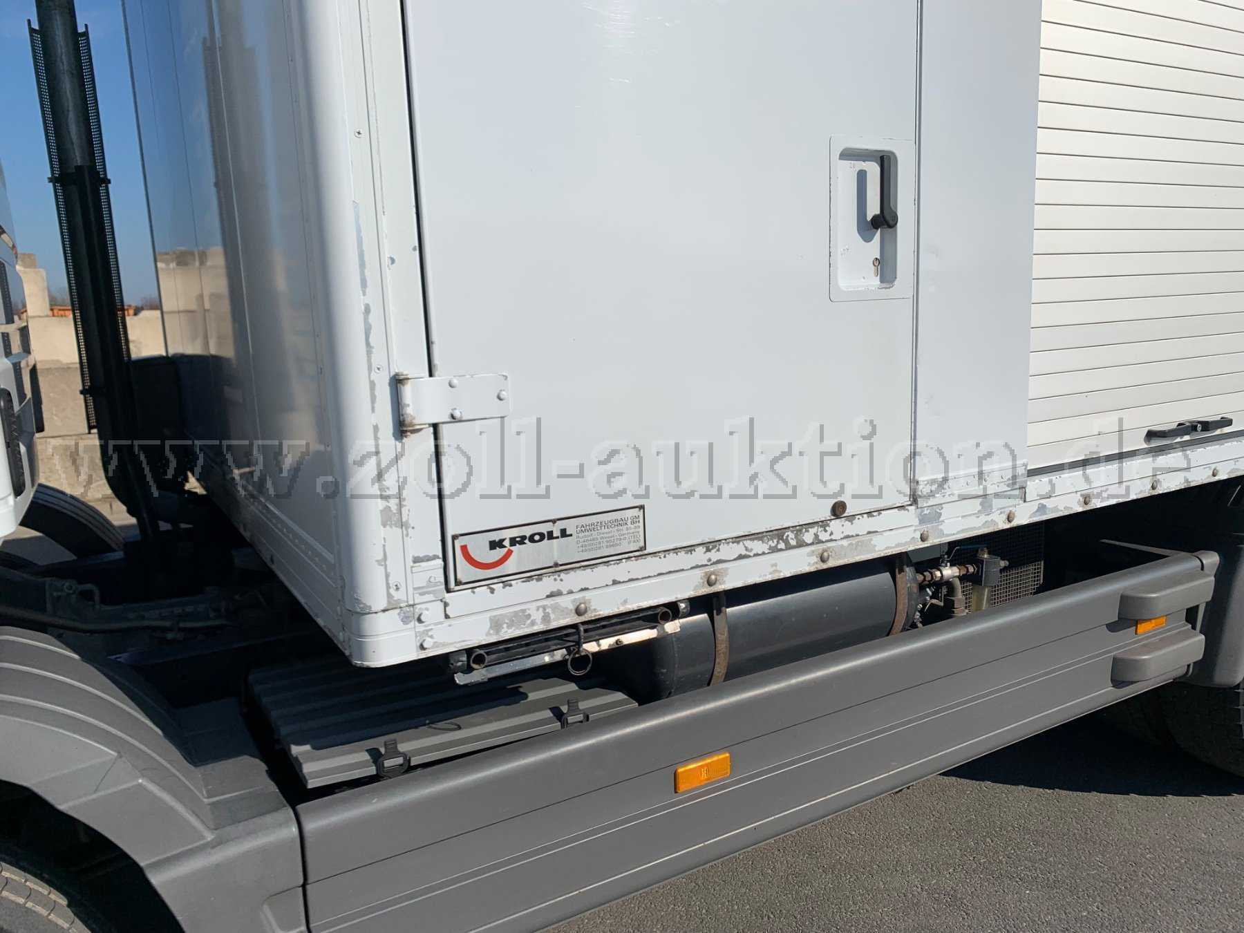 Aufbautür korrodiert