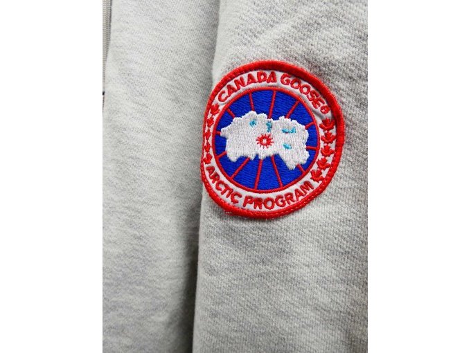 Kapuzenjacke Canada Goose_ Logo Ärmel
