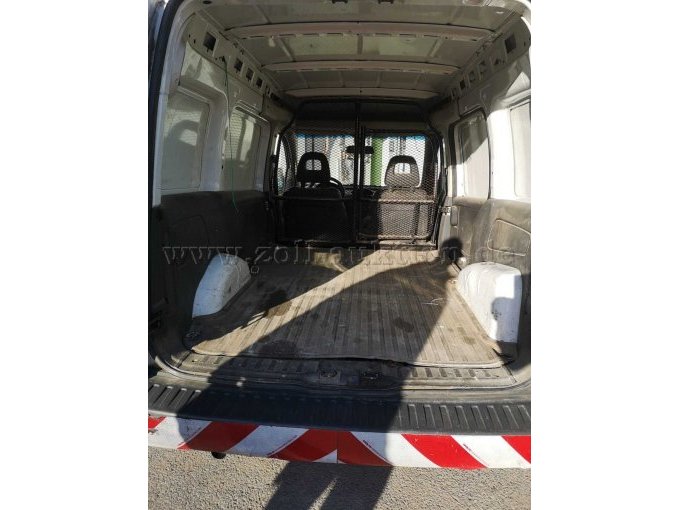 Kastenwagen_Ansicht_Ladefläche_innen