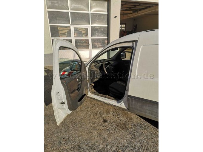 Kastenwagen_Ansicht_Fahrerseite_Türe