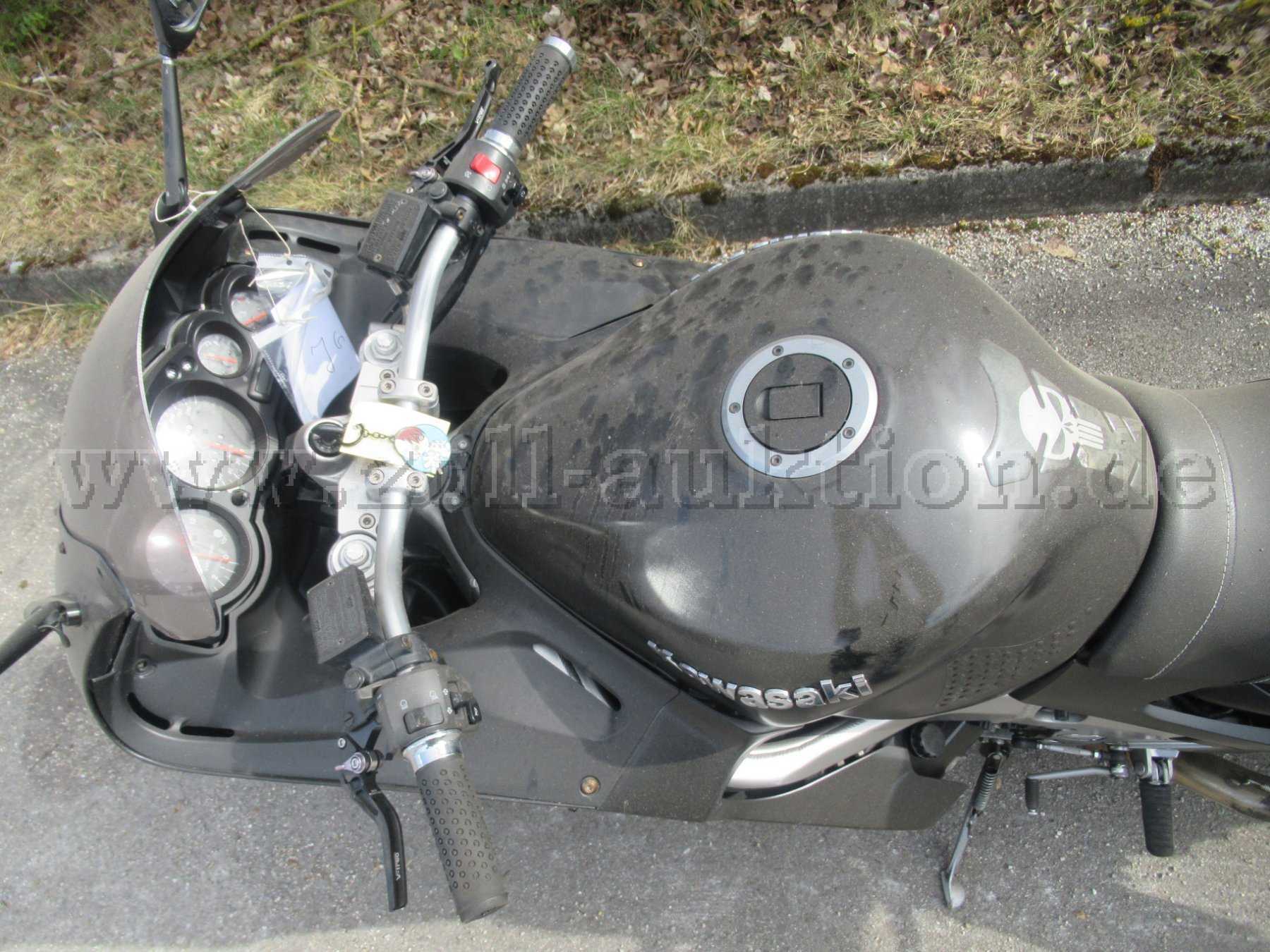 Lenker Cockpit Tank