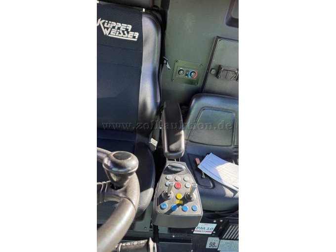 Ansicht Fahrerkabine Bedienelemente