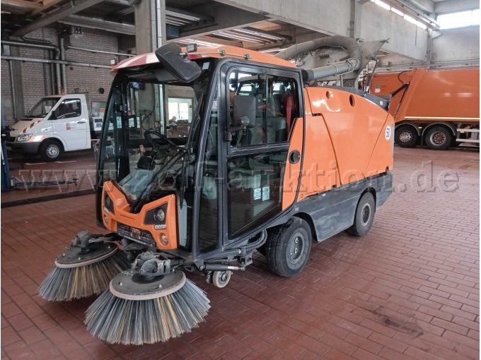 Maschine von links vorn