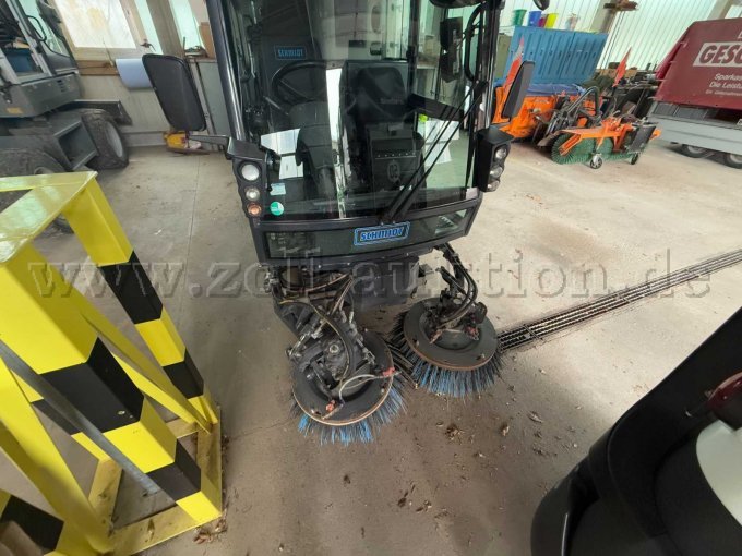 Zweibesen System
mit Wildkrautaustattung