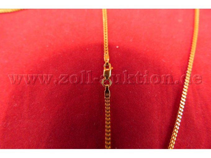 Detailaufnahme der 916er Punzierung mit Verschluss