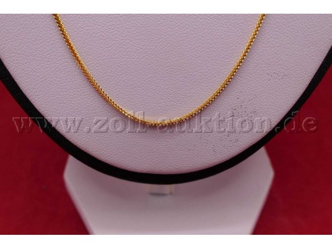 Detailaufnahme unterer Teil der Kette