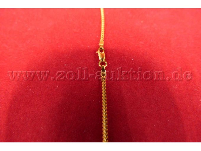 Detailaufnahme der 916er Punzierung mit Verschluss