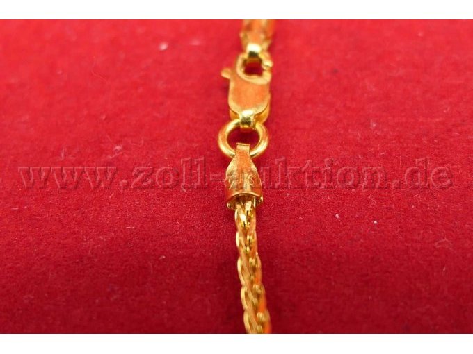 Detailaufnahme der 916er Punzierung