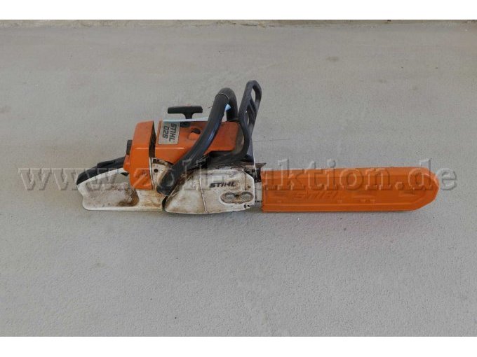 Ketten-/Motorsäge Stihl 026 Gesamtansicht von der rechten Seite