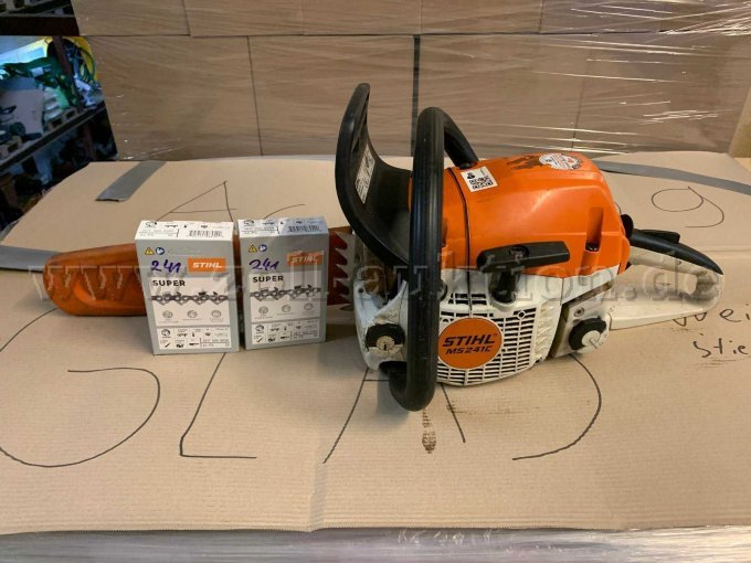 Seitenansicht mit 2 neuen Ketten