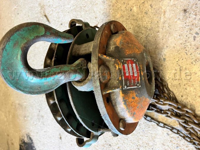 Kettenzug mit Haken