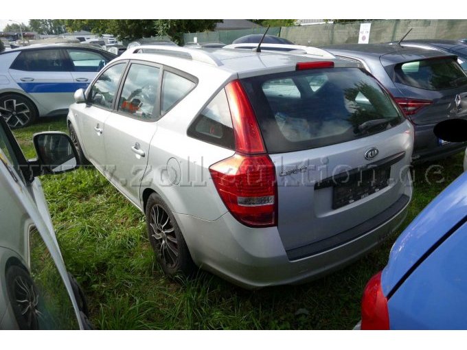 1 Kia Ceed DOHC 16V Kombi – foto 3 – kavel bij Zoll-Auktion, Wandlitz