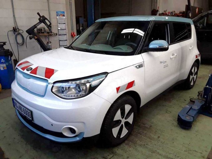 Kia e-Soul Front- und Seitenansicht