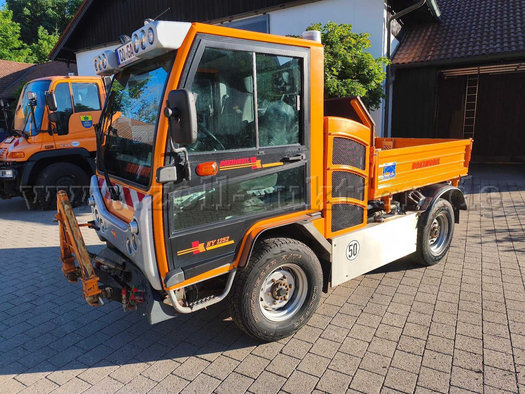 Seitenansicht mit Trägerplatte