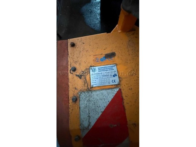 Typenschild Frontbesen