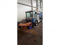 Ansicht vorne seitlich links