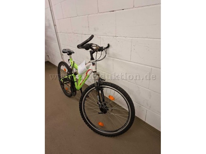 Jugendmountainbike Karcher grün Ansicht vorne links