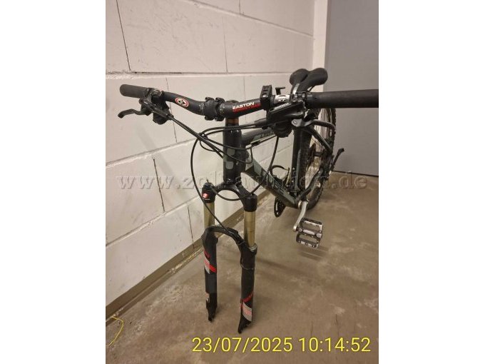 Cube LTDCC Ansicht vorne Reifen fehlt