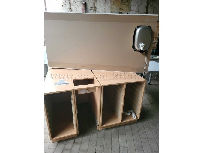 Spühle mit Ablage (Unterseite)