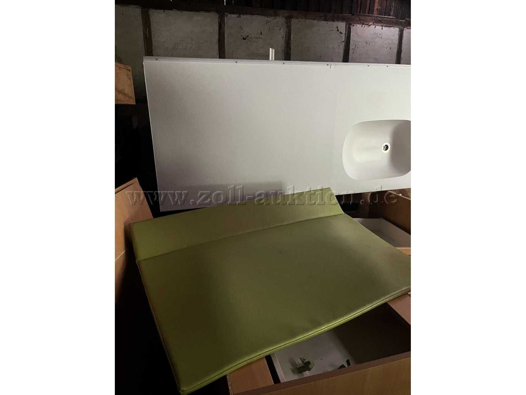 Wickeltisch weiß + Ablage