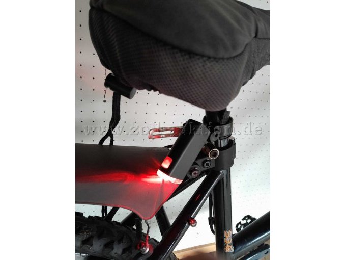 Sattel mit Rücklicht